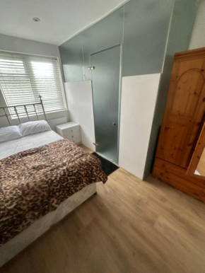 Room with ensuite